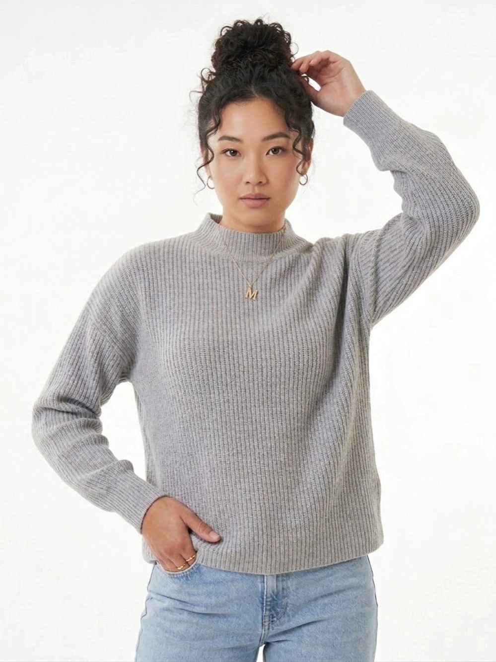 Gap Gray Crew Neck Sweater Size Small Like New